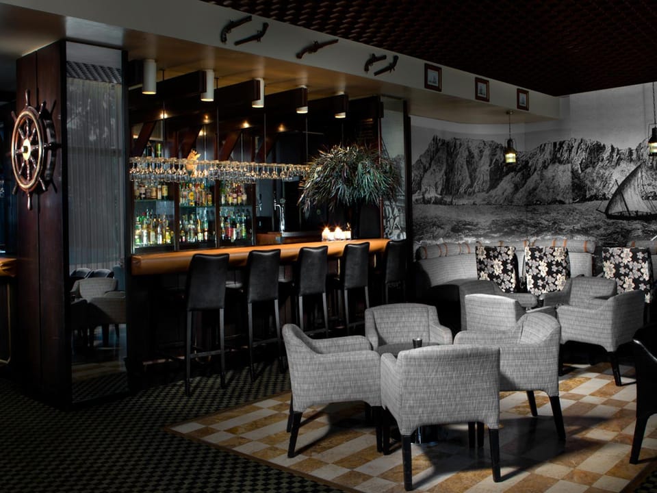 Lounge or bar