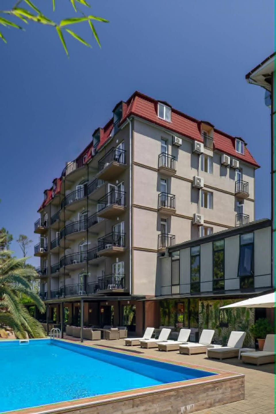 Property building, Restaurant/places to eat, Swimming pool