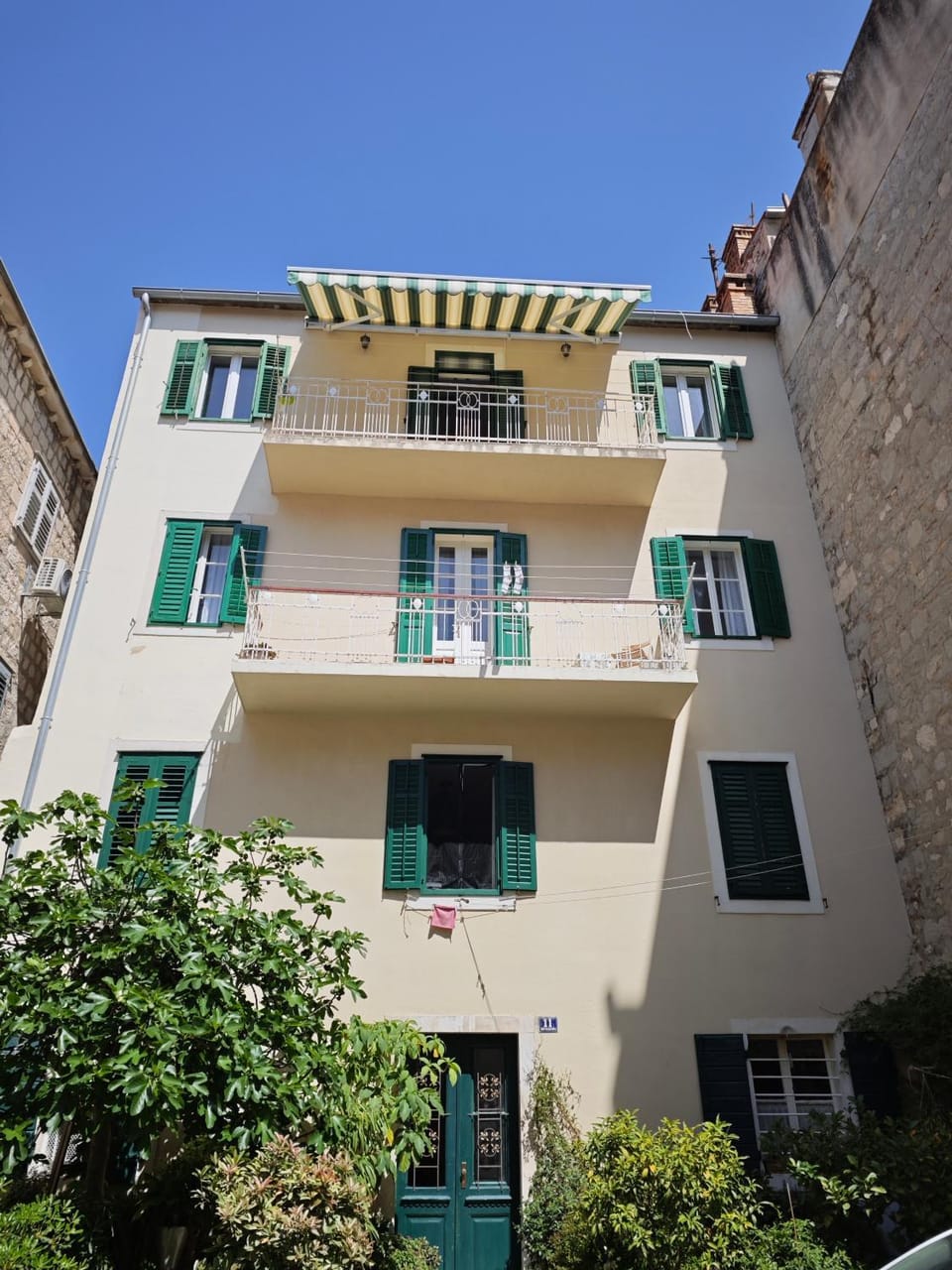 Property building, Balcony/Terrace