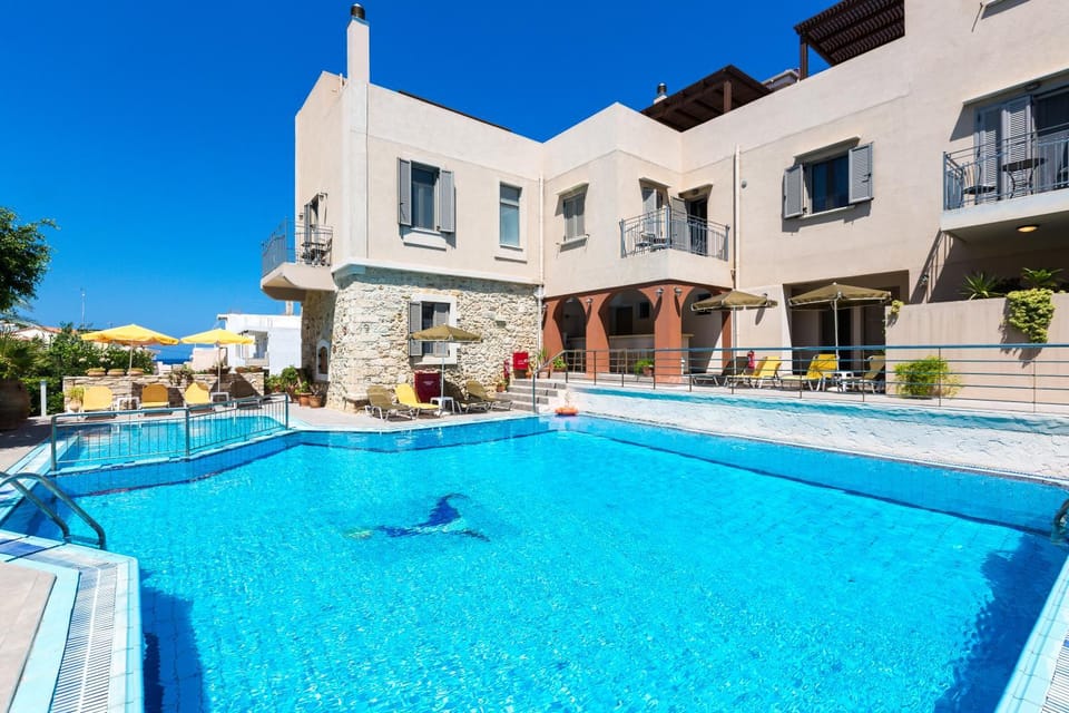 Property building, Swimming pool