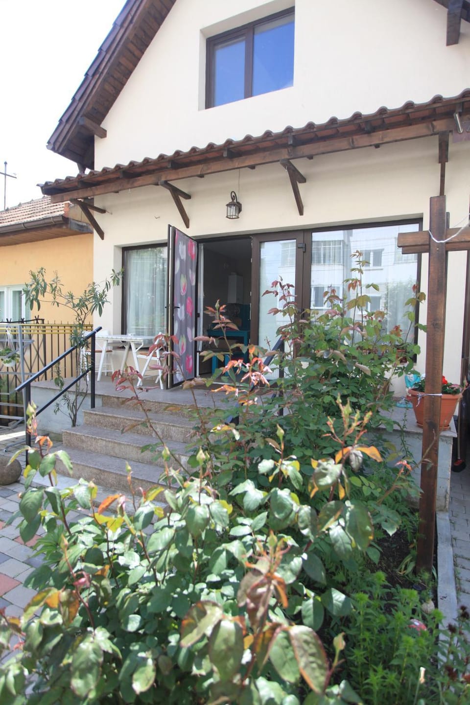 Facade/entrance