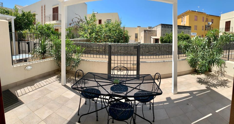 Property building, Balcony/Terrace