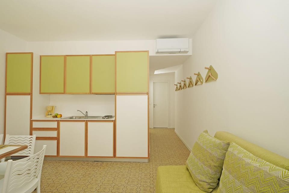 Kitchen or kitchenette, kitchen