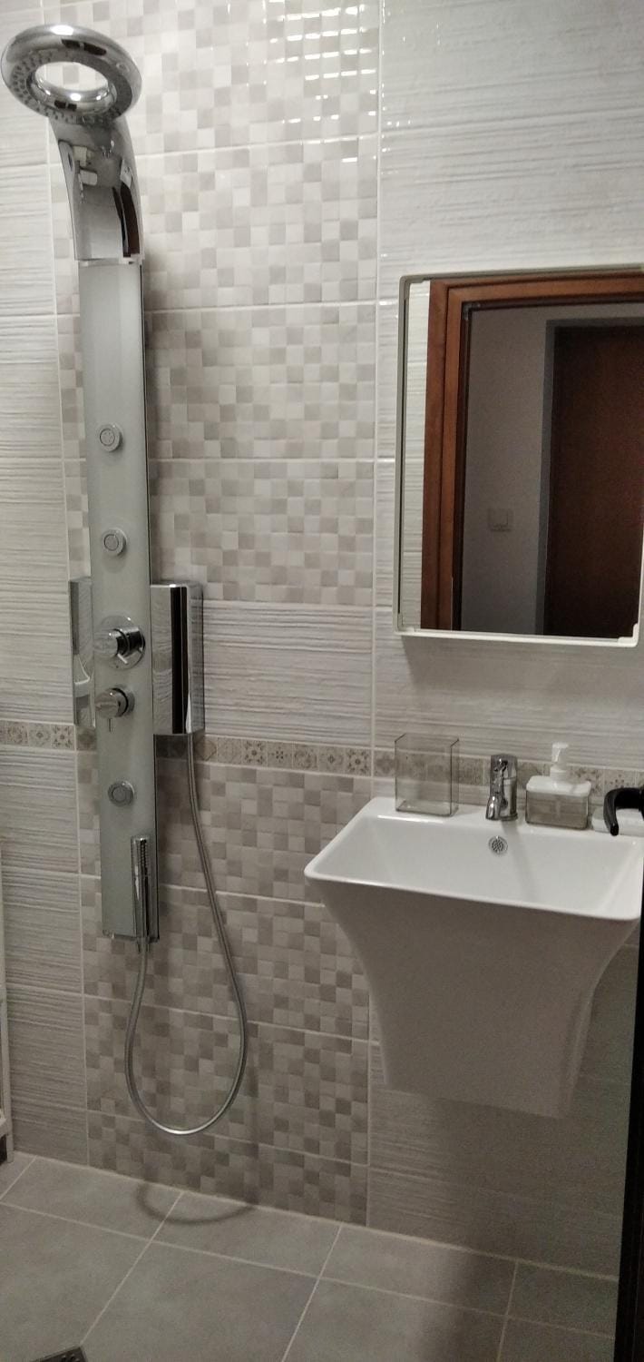 Shower, Bathroom