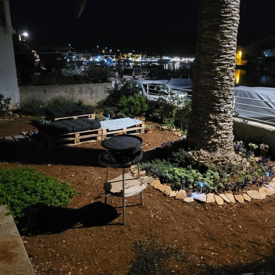Night, Garden, Garden view, Parking