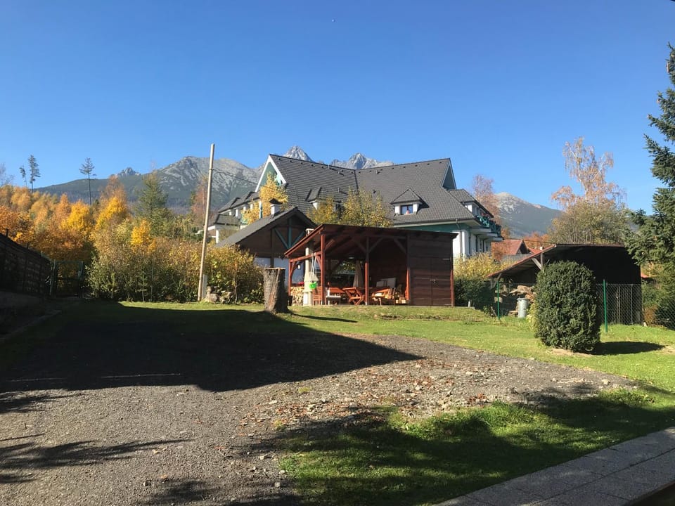 Restaurant/places to eat, Garden, Other, Area and facilities