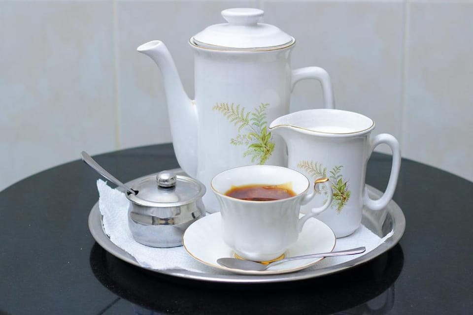 Coffee/tea facilities, Breakfast, Drinks, Non alcoholic drinks, Internal: Not applicable to any particular room