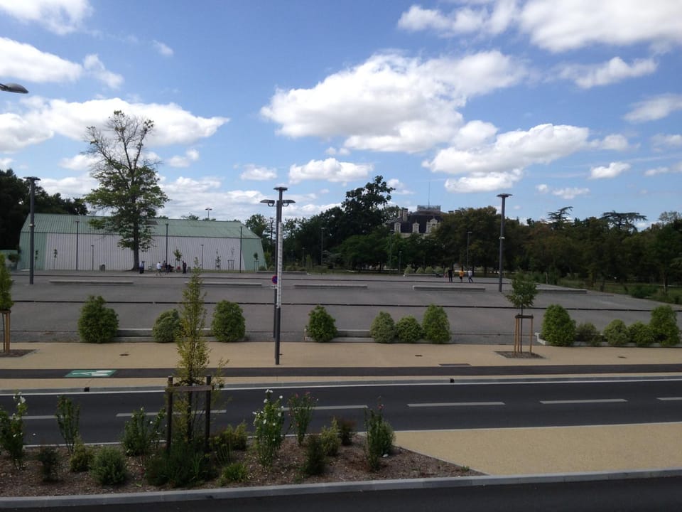 Activities, Tennis court