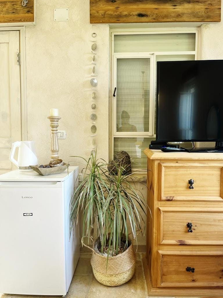 TV and multimedia, Kitchen or kitchenette