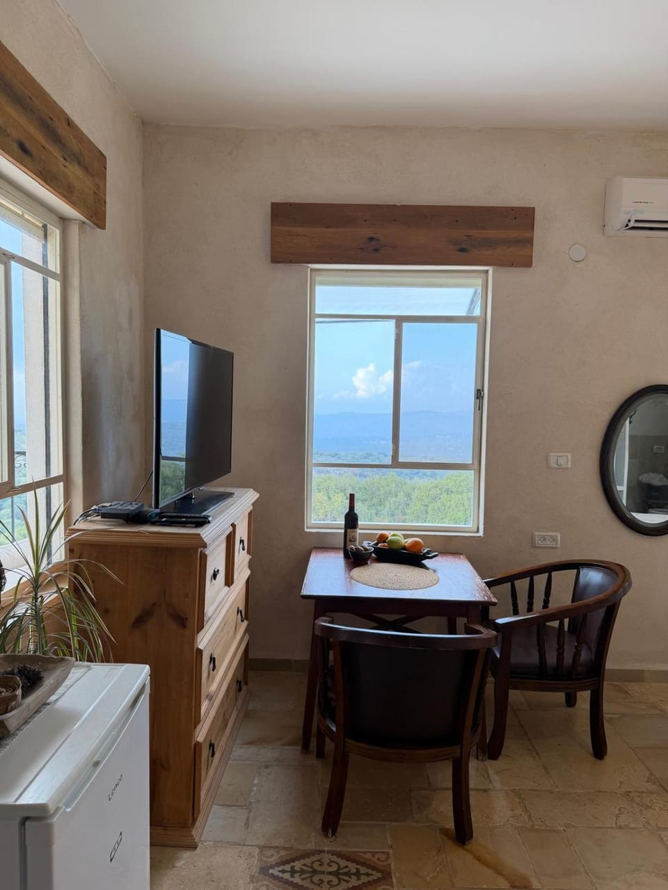 TV and multimedia, Dining area, air conditioner