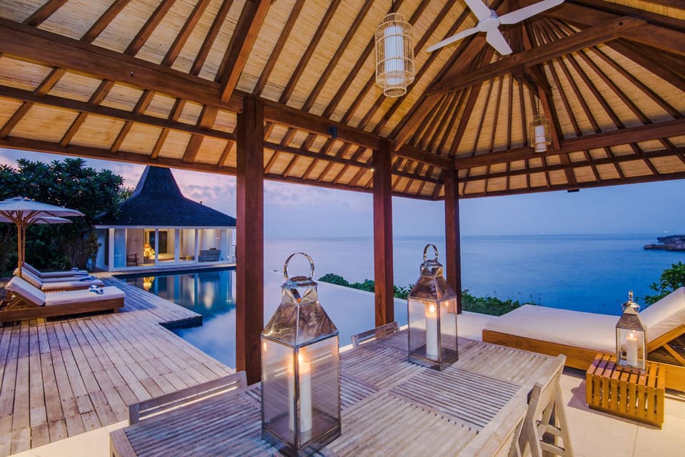 Balcony/Terrace, Seating area, Dining area, Sea view, Swimming pool, Swimming pool
