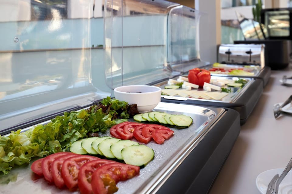 Breakfast, Buffet breakfast