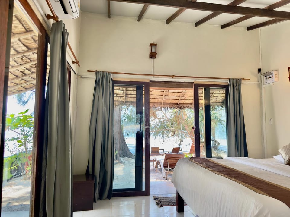 La Ong Lay Resort in Ko Phayam