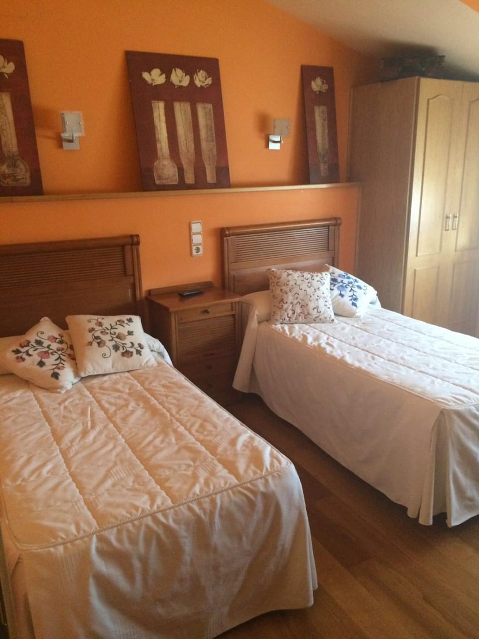 Hostal Monica Hostel in Cantabria