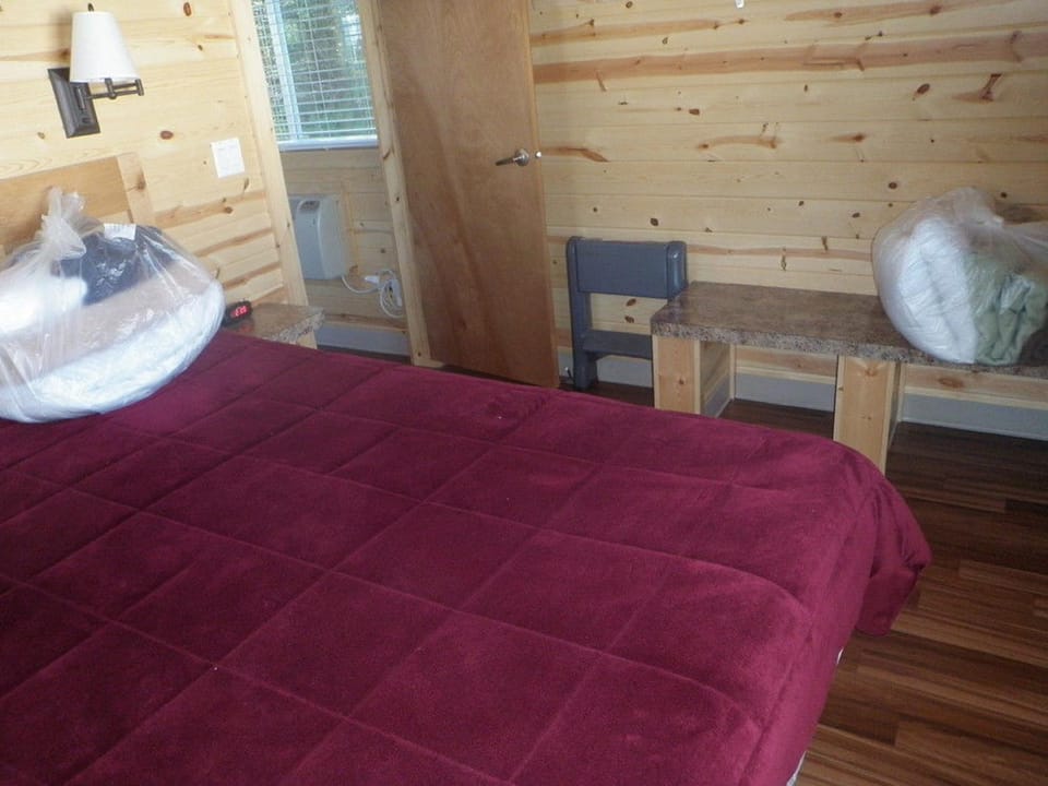 Seaside Camping Resort Cottage 9 Campground/ 
RV Resort in Seaside