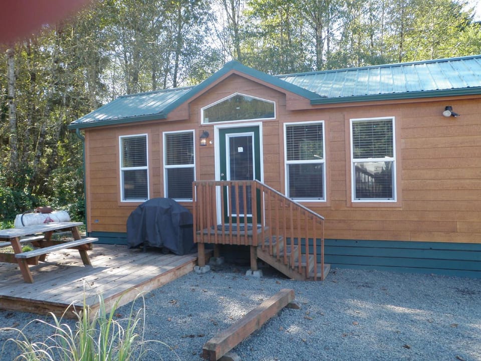 Seaside Camping Resort Cottage 11 Campground/ 
RV Resort in Seaside