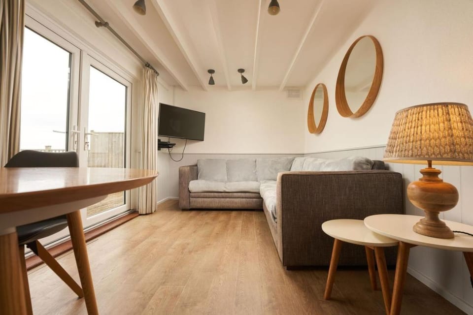 Oystercatcher Apartments Apartment in England