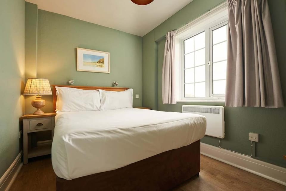 Oystercatcher Apartments Apartment in England