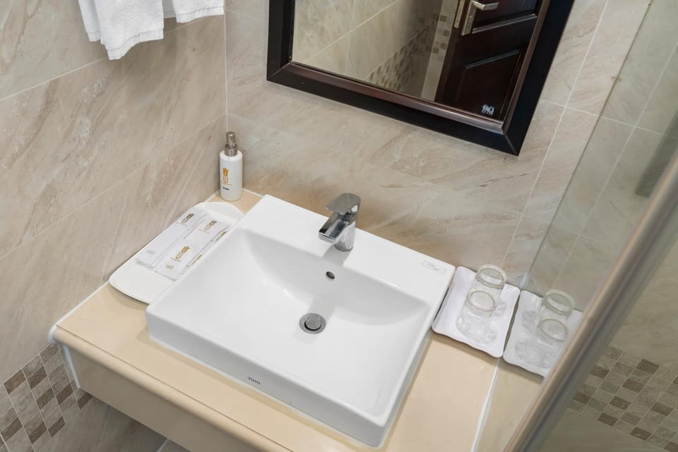 Bathroom, towels