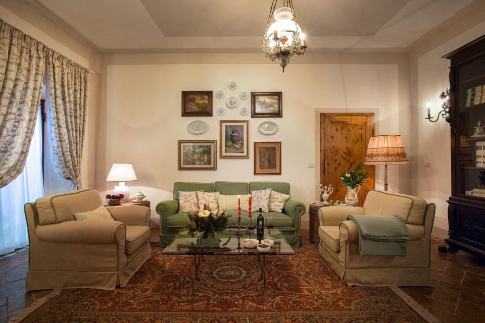 Living room, Seating area