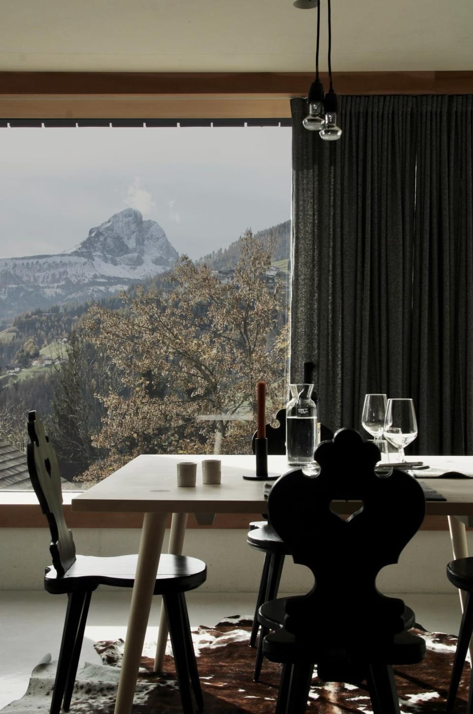 View (from property/room), Dining area, Food, Mountain view