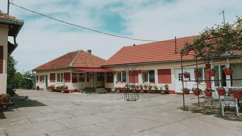 Balcony/Terrace, Parking