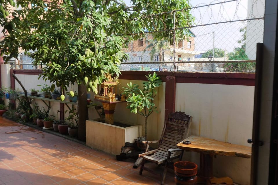 139 Guest House Bed and Breakfast in Phnom Penh Province
