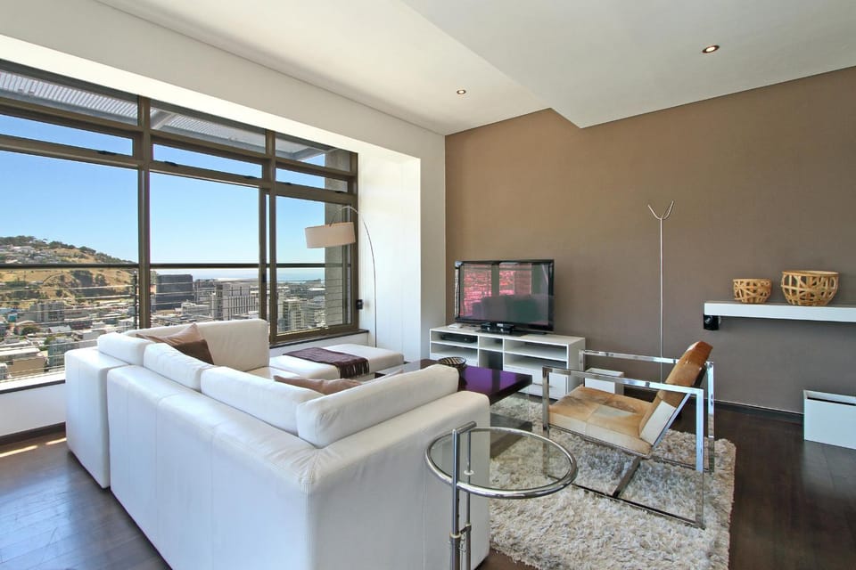 Communal lounge/ TV room, Living room, Seating area