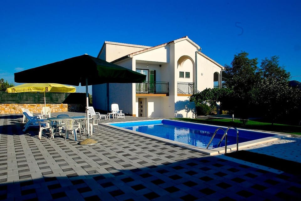 Facade/entrance, Swimming pool, Swimming pool