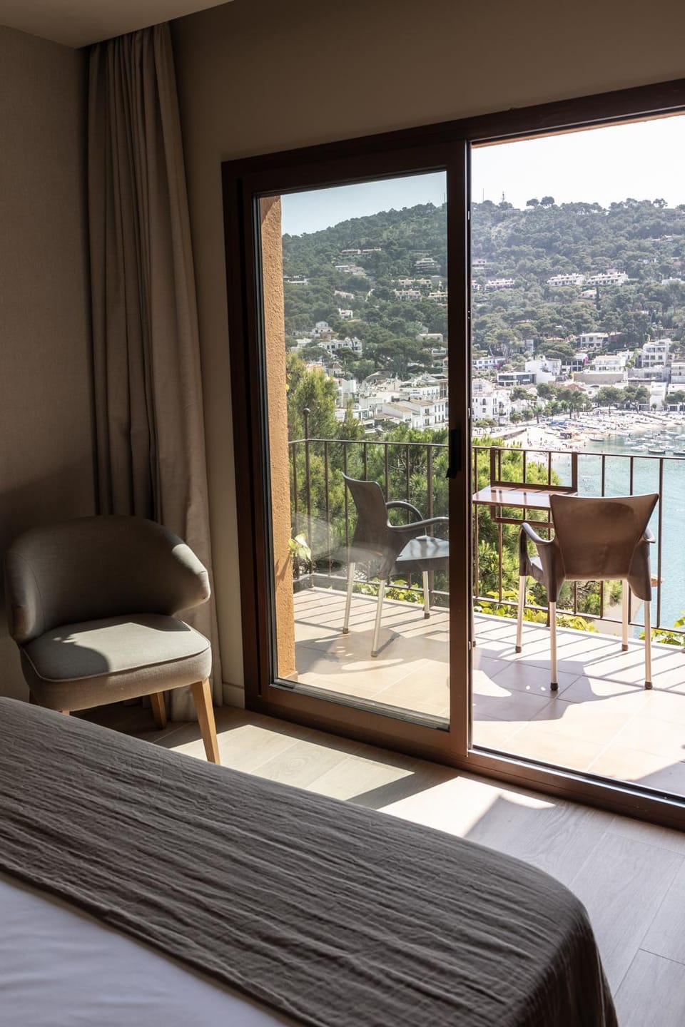 Natural landscape, Balcony/Terrace, Bedroom, Sea view