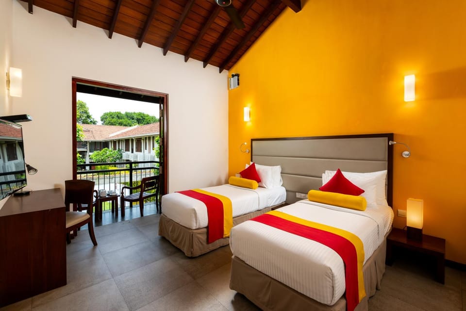 Bed, View (from property/room), Balcony/Terrace, Photo of the whole room, Bedroom