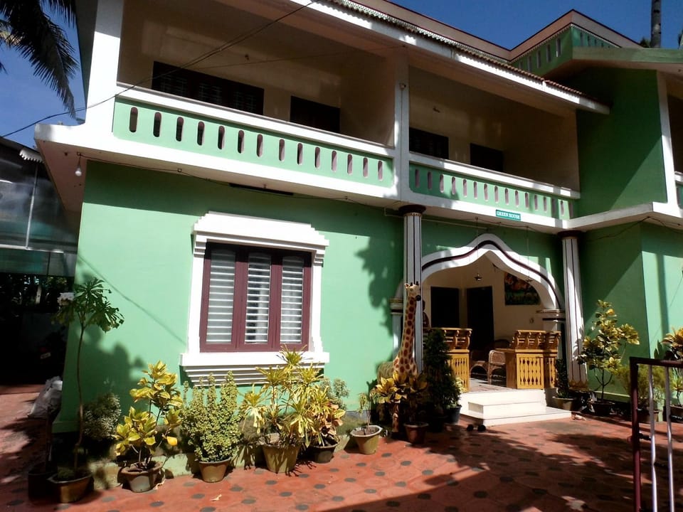 Property building, Facade/entrance