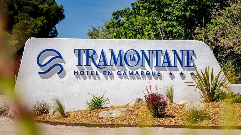 Property logo or sign, Logo/Certificate/Sign, Text overlay