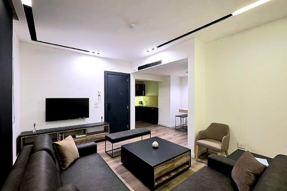 Kitchen or kitchenette, Seating area, Dining area