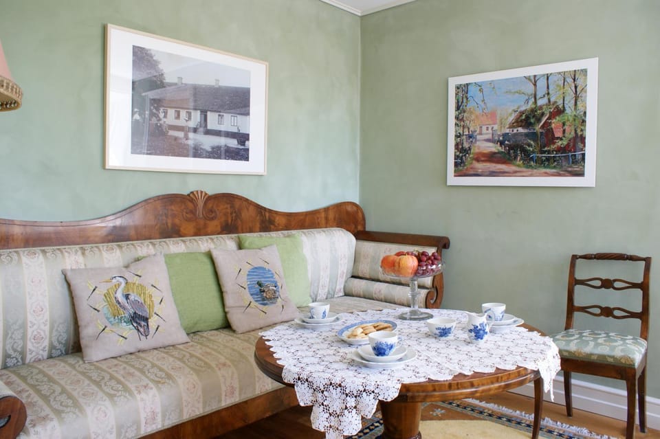 Seating area