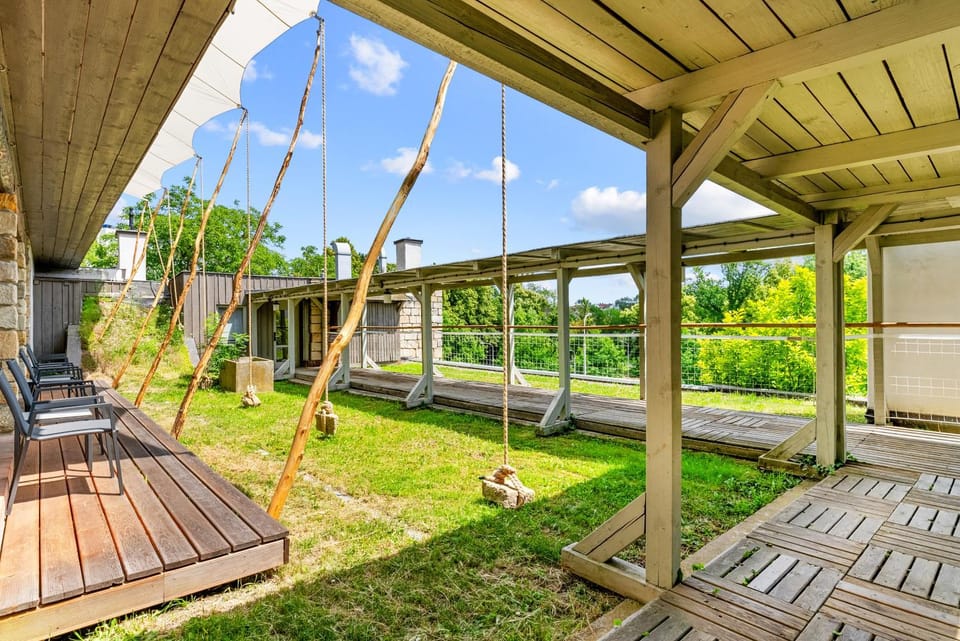 City view, Garden view