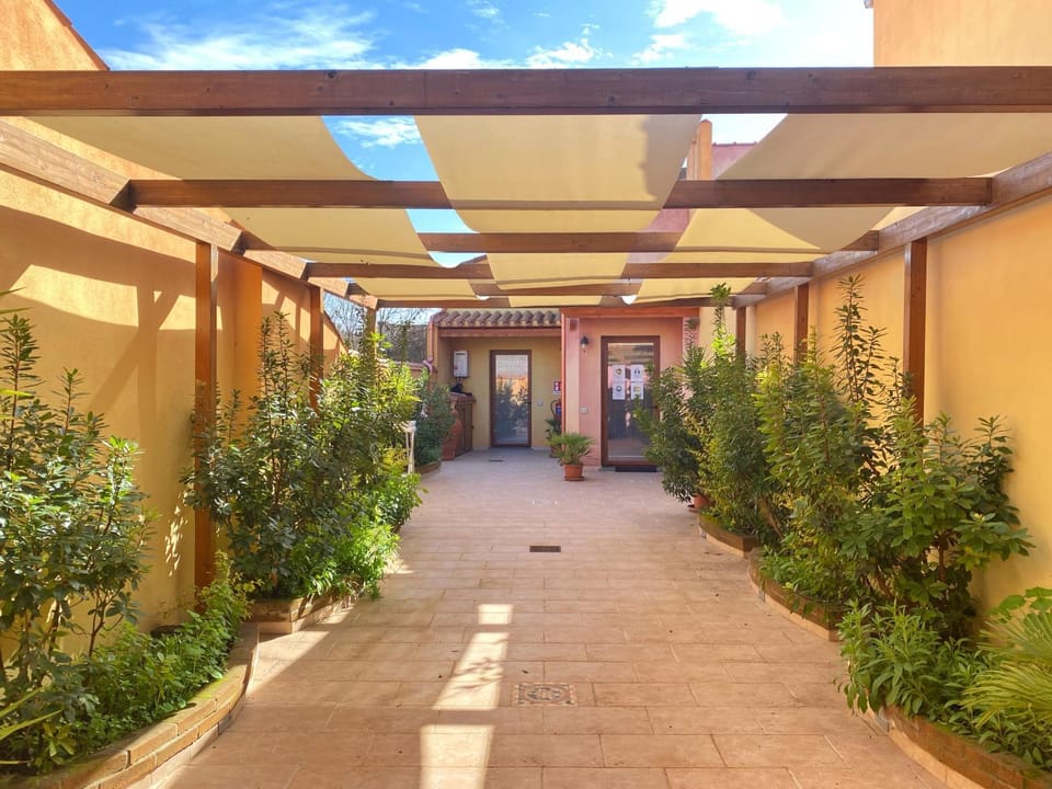 Patio, Garden, Balcony/Terrace, City view, Garden view, Inner courtyard view
