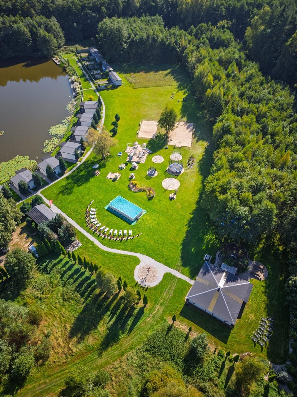 Natural landscape, Activities, Bird's eye view, Children play ground, Fishing, Garden, Garden view, Lake view, Pool view, Swimming pool, sunbed