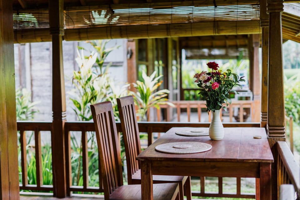 Day, View (from property/room), Balcony/Terrace, Dining area, Garden view
