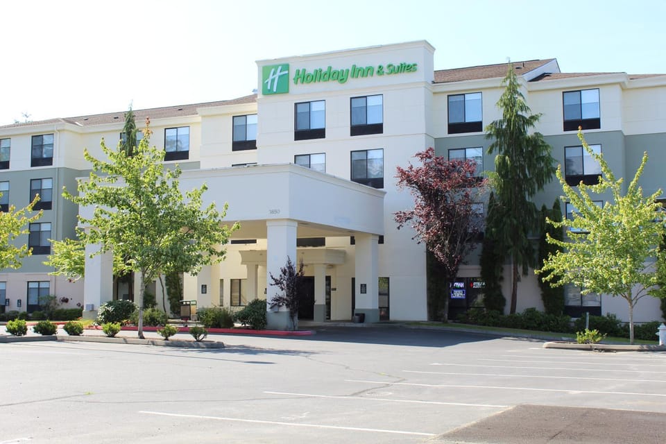Property building, Facade/entrance, Property logo or sign