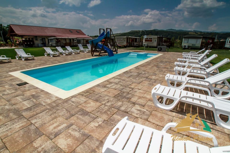 Swimming pool, Swimming pool