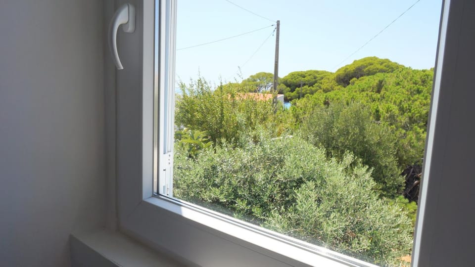 Bedroom, Garden view