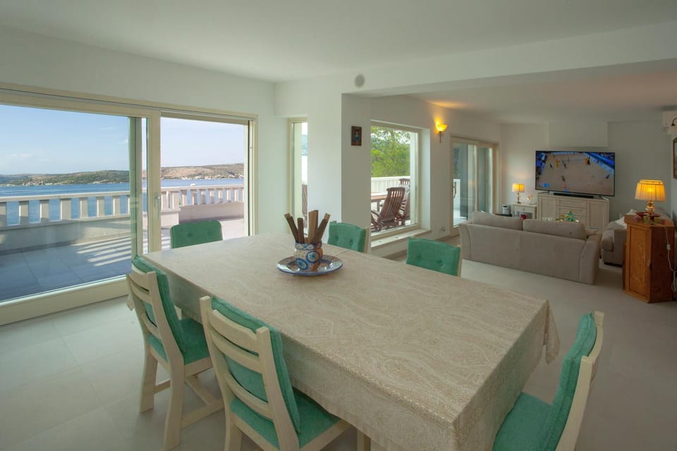 Balcony/Terrace, Living room, Dining area