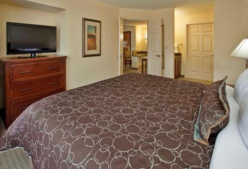 Bed, TV and multimedia