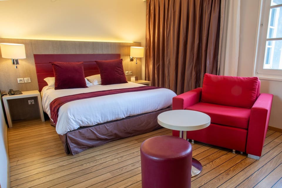 Logis Hôtel & Restaurant - Les Tuileries Hotel in Grand Est