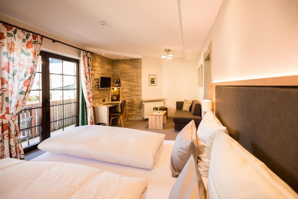 Living room, Photo of the whole room, Bedroom