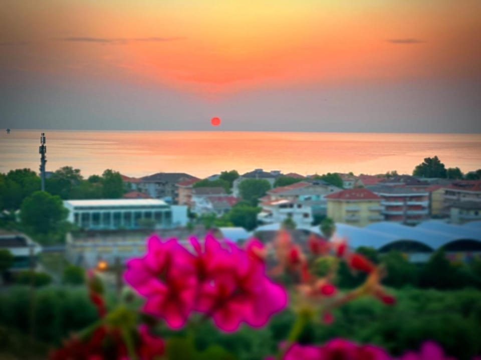 Day, Natural landscape, Sea view, Breakfast, Sunrise, Sunset