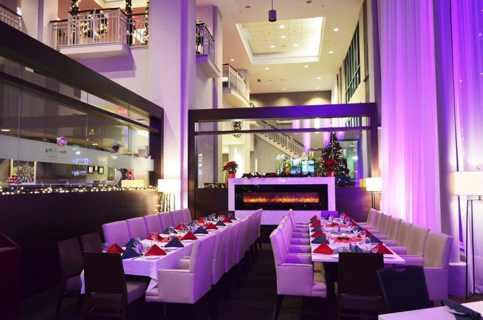 Restaurant/places to eat, Lounge or bar, Food and drinks, Banquet/Function facilities, Breakfast