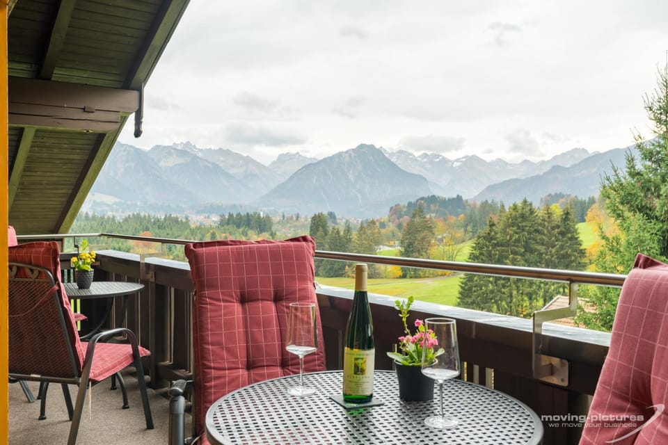 View (from property/room), Balcony/Terrace, Landmark view