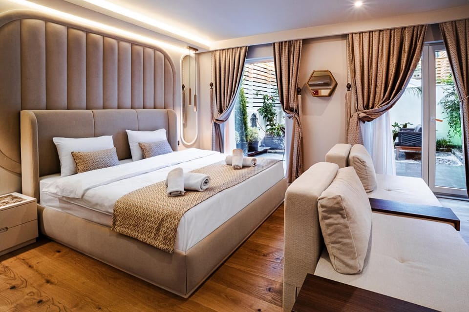 Garden, Seating area, Bedroom, Garden view